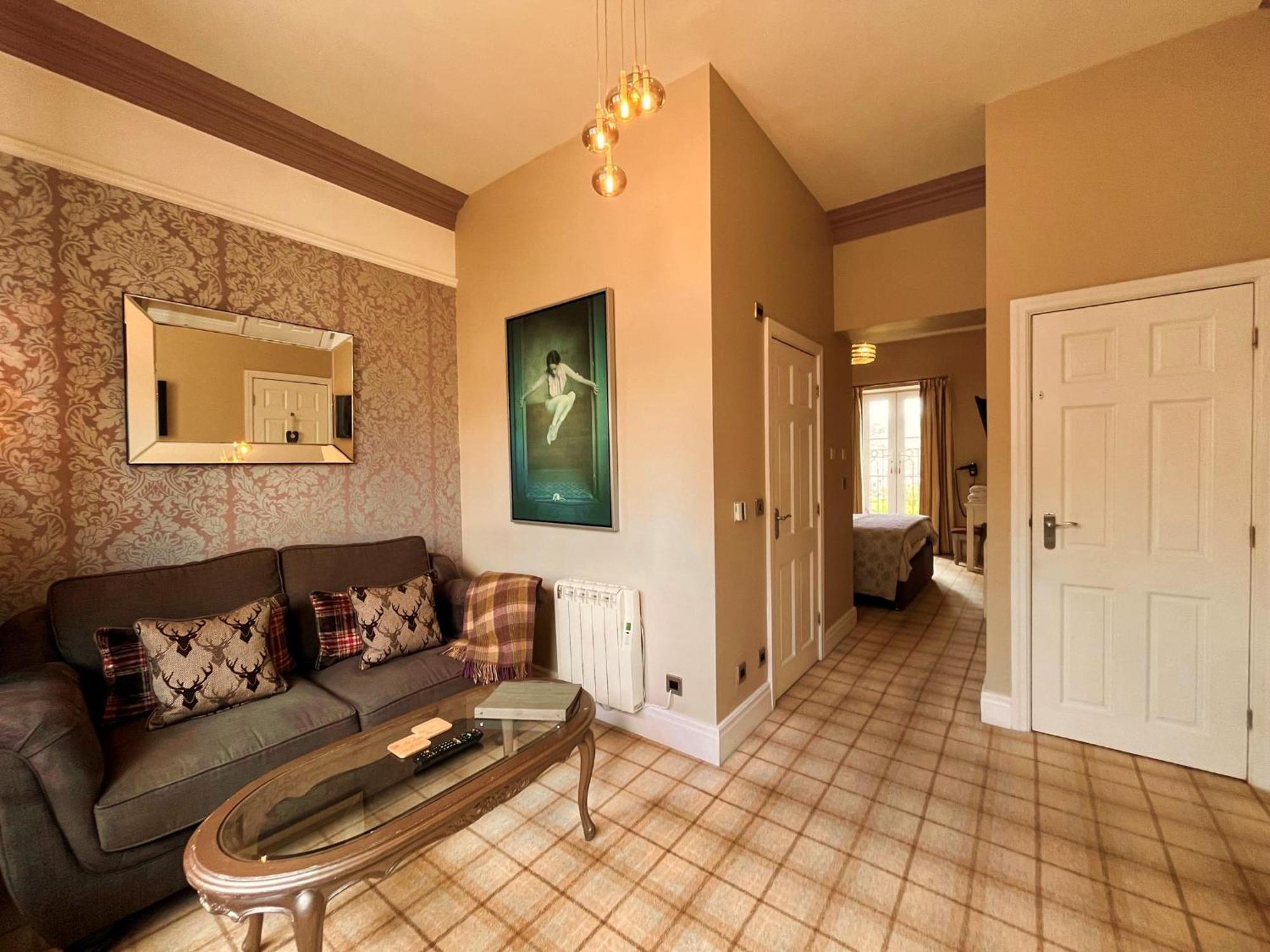 Bowness Bay Suites (Adults Only) Экстерьер фото