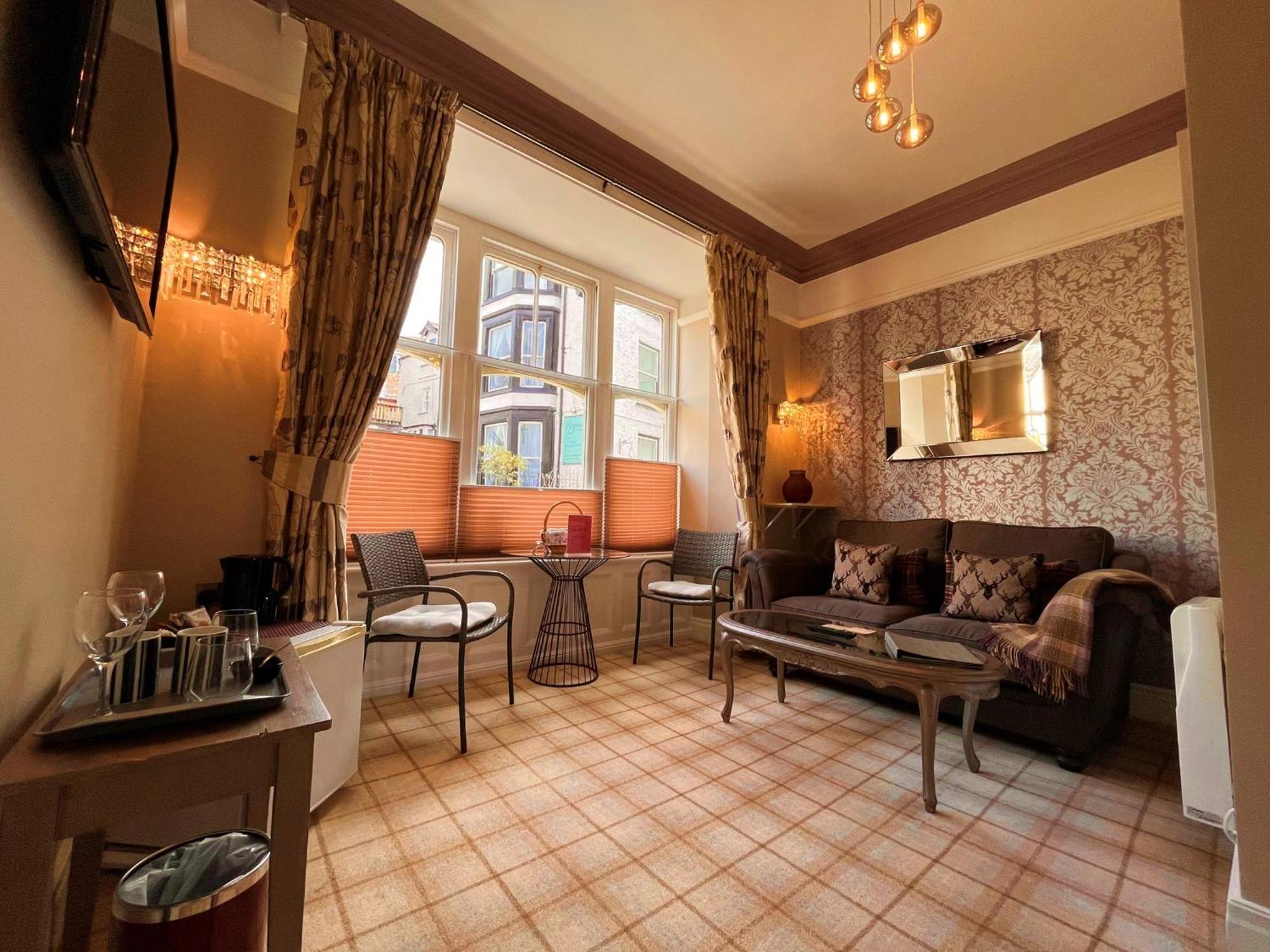 Bowness Bay Suites (Adults Only) Экстерьер фото