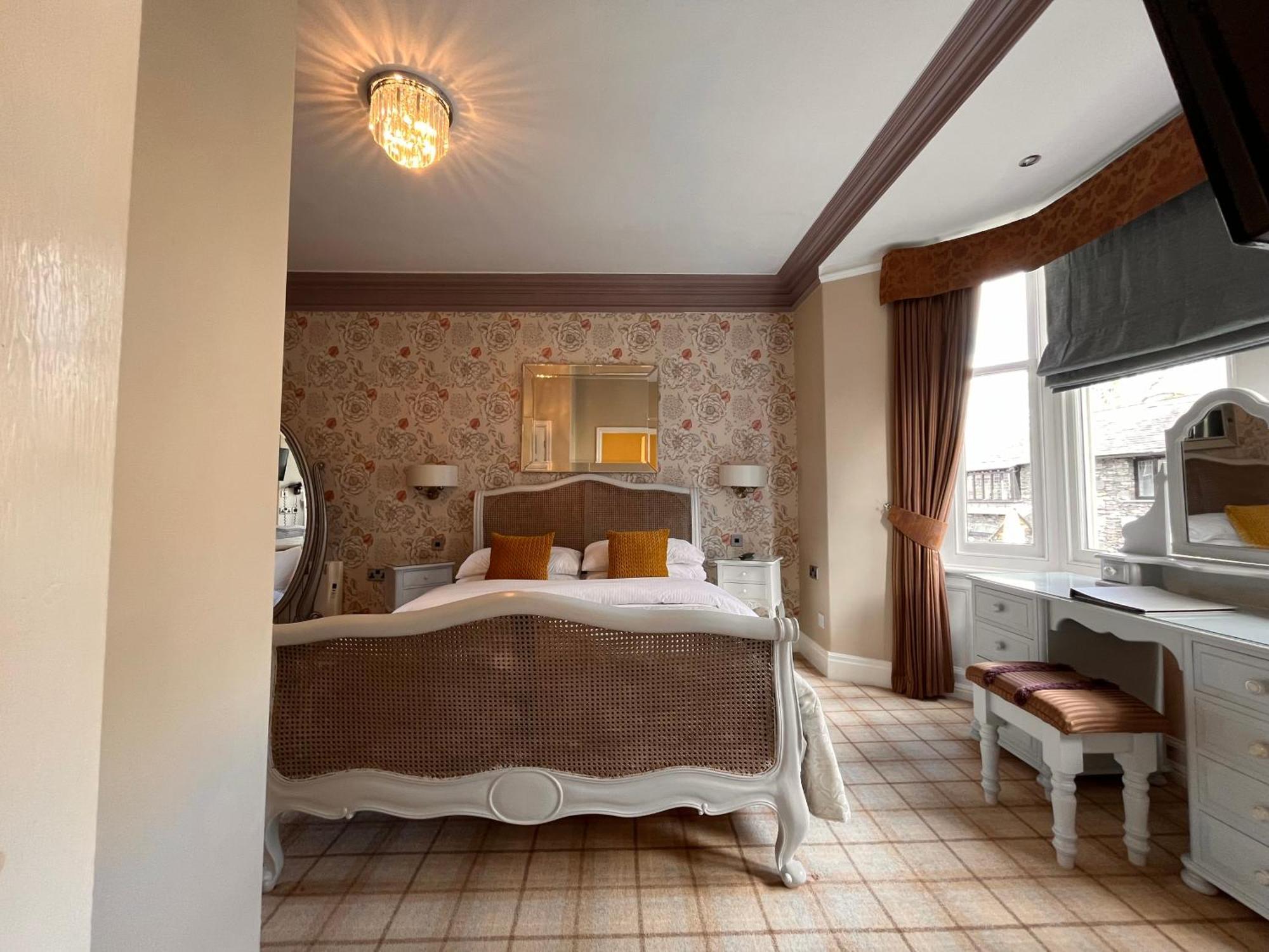 Bowness Bay Suites (Adults Only) Экстерьер фото