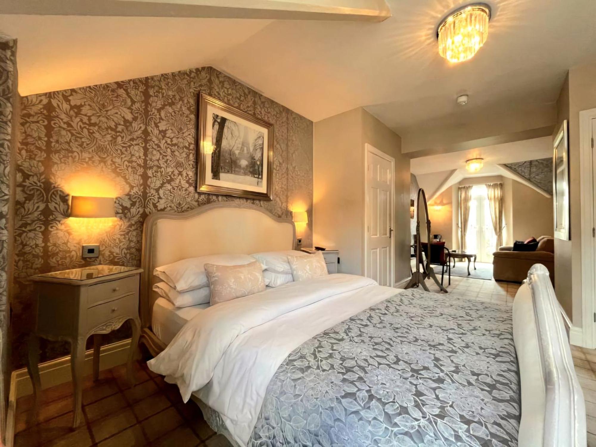 Bowness Bay Suites (Adults Only) Экстерьер фото